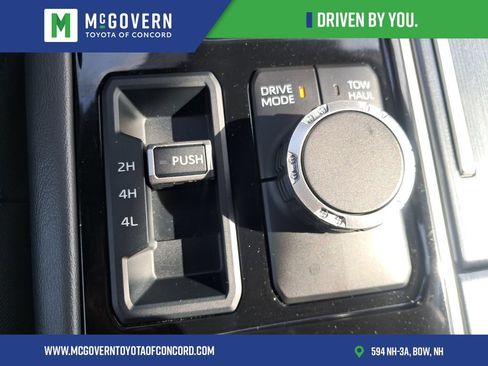 Used 2024 Toyota Tundra Platinum AWD/4WD image 33