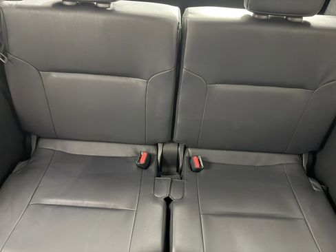 Used 2025 Mitsubishi Outlander AWD image 14