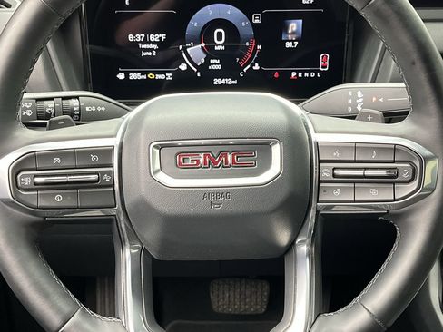Certified 2025 GMC Terrain Elevation w/ Black Edition AWD/4WD image 13