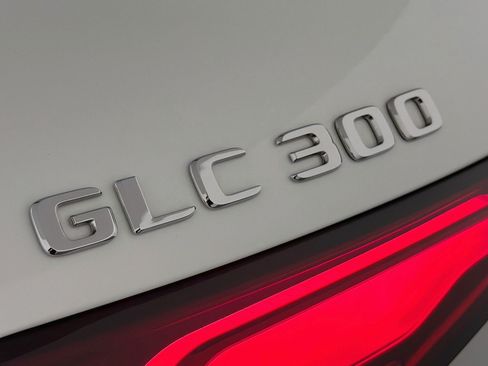 Certified 2026 Mercedes-Benz GLC 300 image 10