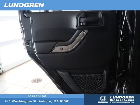 Used 2018 Jeep Wrangler Unlimited Sport S AWD/4WD image 12