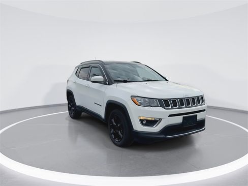 Used 2020 Jeep Compass Limited image 2