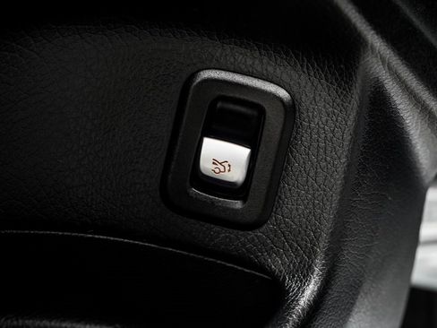 Used 2022 Mercedes-Benz GLC 300 4MATIC Coupe image 46