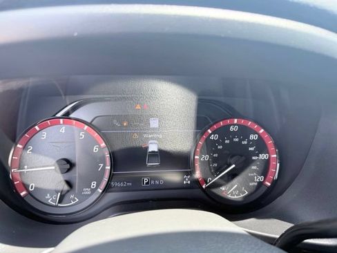 Used 2024 Nissan Titan PRO-4X w/ Pro-4x Convenience Package AWD/4WD image 11
