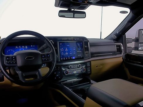 Used 2024 Ford F250 Lariat w/ Lariat Ultimate Package image 11