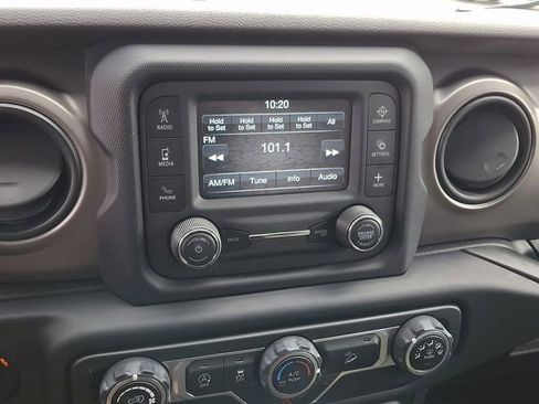 Used 2019 Jeep Wrangler Unlimited Sport S image 17