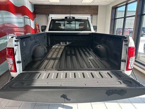 Used 2024 RAM 2500 Tradesman w/ Chrome Appearance Group AWD/4WD image 16