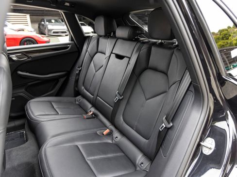 Certified 2026 Porsche Macan AWD/4WD image 49