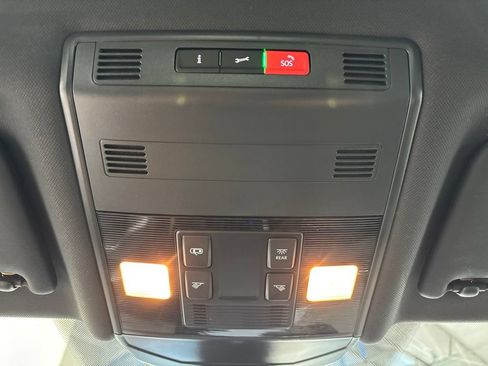 Used 2025 Volkswagen Jetta Sport FWD image 28