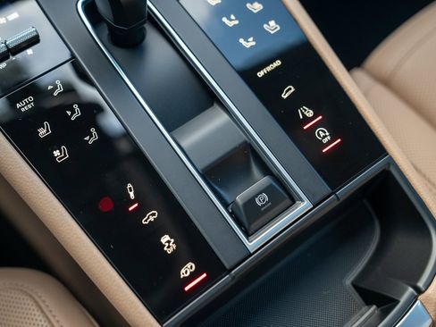 New 2026 Porsche Macan S AWD/4WD image 21