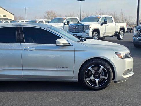Used 2017 Chevrolet Impala LT image 4