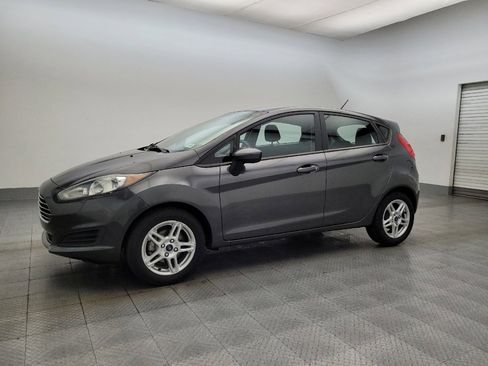 Used 2018 Ford Fiesta SE image 2