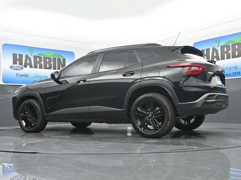 Used 2025 Chevrolet Trax ACTIV w/ Driver Confidence Package FWD image 17