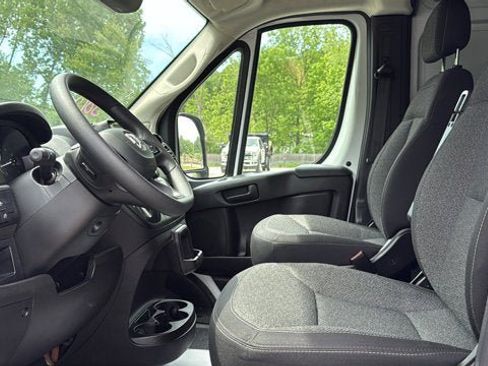 Used 2025 RAM ProMaster 2500 w/ Convenience Group FWD image 13