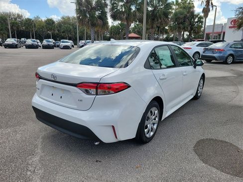Used 2026 Toyota Corolla LE image 3