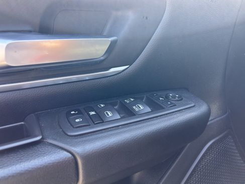 Used 2022 RAM 1500 Big Horn AWD/4WD image 15