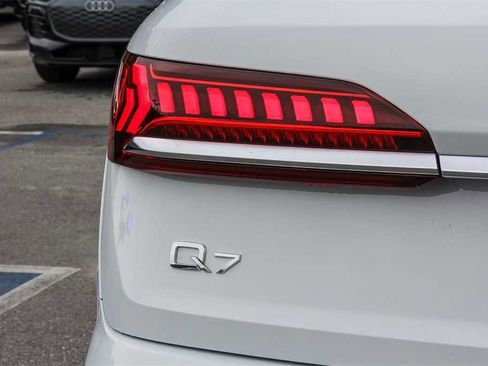 Used 2023 Audi Q7 2.0T Premium w/ Towing Package image 11