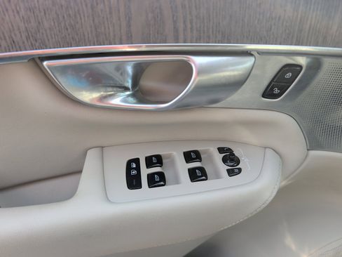 Certified 2024 Volvo XC90 B6 Ultimate AWD/4WD image 15