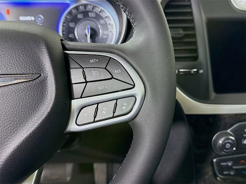 Used 2023 Chrysler 300 Touring L w/ Popular Equipment Group image 23