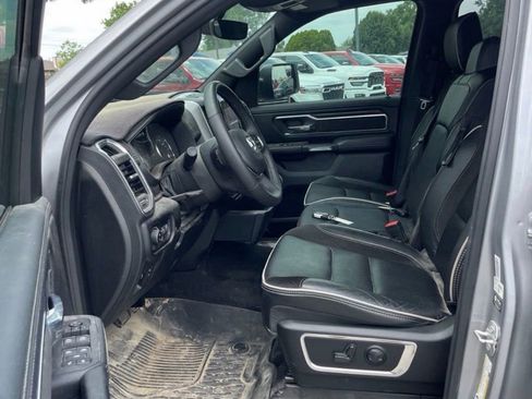 Used 2025 RAM 1500 Laramie AWD/4WD image 9