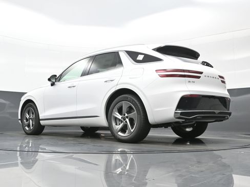 New 2026 Genesis GV70 2.5T Select image 15