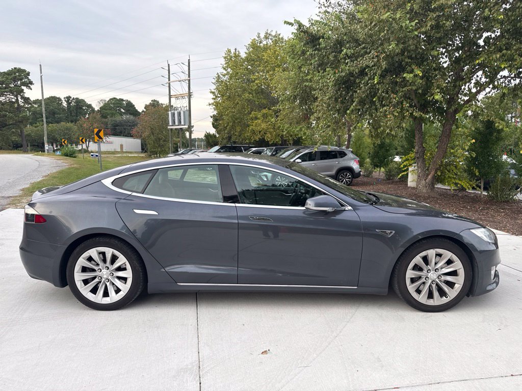 Used 2016 Tesla Model S 60 RWD image 6