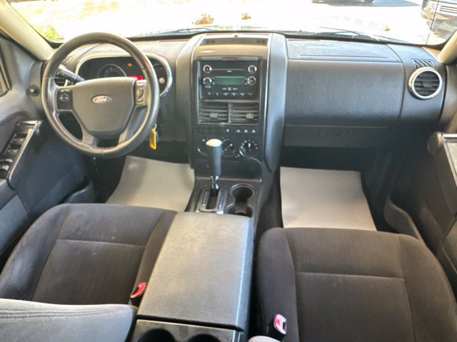 Used 2010 Ford Explorer XLT AWD/4WD image 23