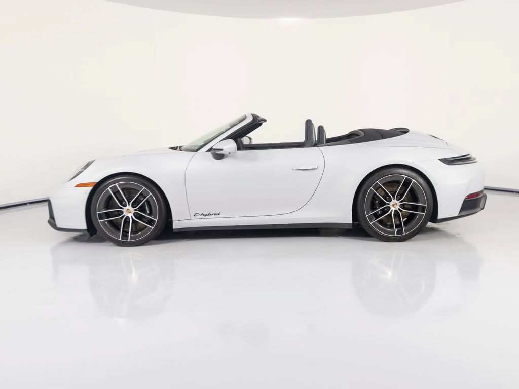 Certified 2025 Porsche 911 Carrera GTS RWD image 8