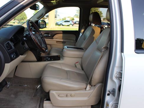 Used 2013 GMC Yukon Denali AWD/4WD image 13