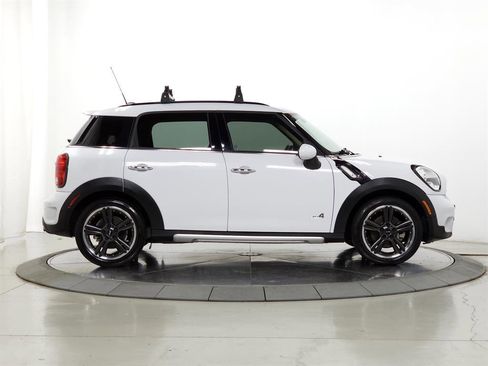 Used 2016 MINI Cooper Countryman S image 9
