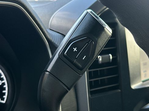 Used 2023 Ford F150 XLT image 19