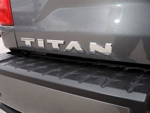 Used 2023 Nissan Titan SV w/ Accessory Utility Package image 9