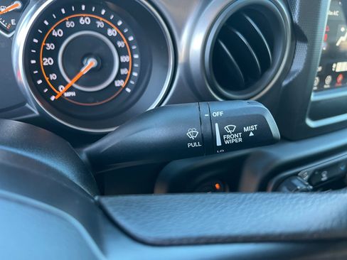 Certified 2023 Jeep Gladiator Sport w/ Trailer Tow Package image 11