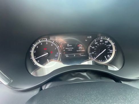 Used 2022 Toyota Highlander XLE AWD/4WD image 9