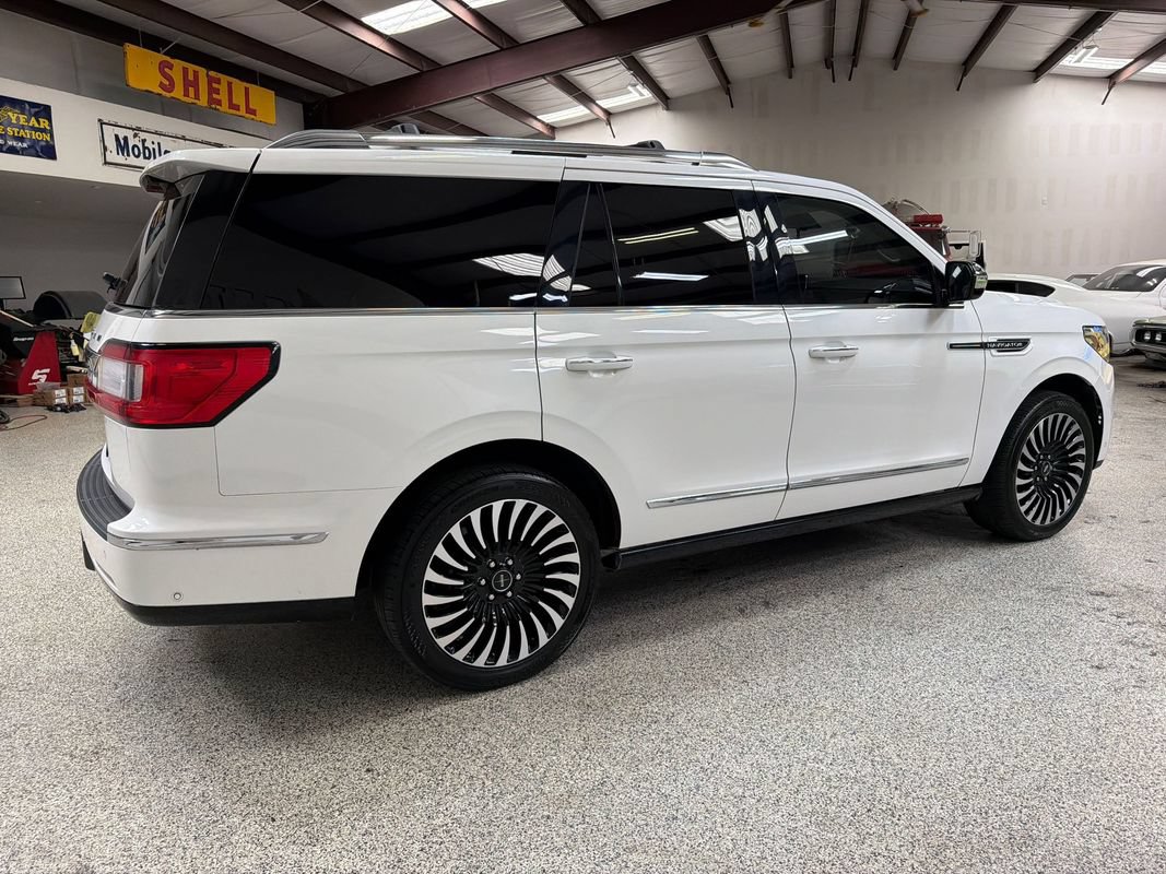 Used 2020 Lincoln Navigator Black Label w/ Cargo Convenience Package AWD/4WD image 8