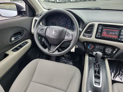 Used 2020 Honda HR-V LX image 11