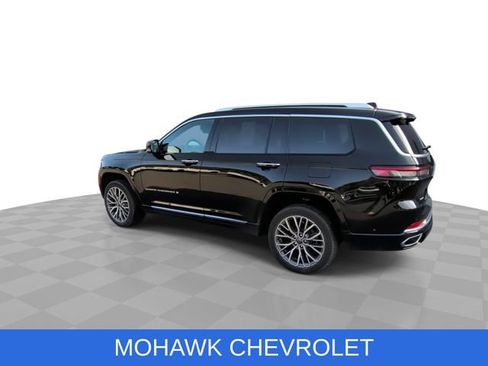 Used 2023 Jeep Grand Cherokee L Summit AWD/4WD image 6