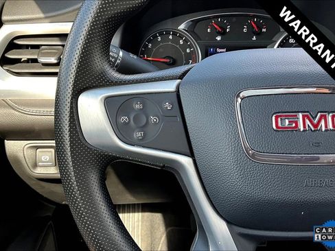 Used 2023 GMC Acadia SLE image 11