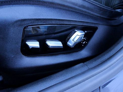 Used 2018 BMW M550i xDrive M550i xDrive image 9