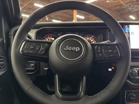 New 2025 Jeep Gladiator Sport image 16