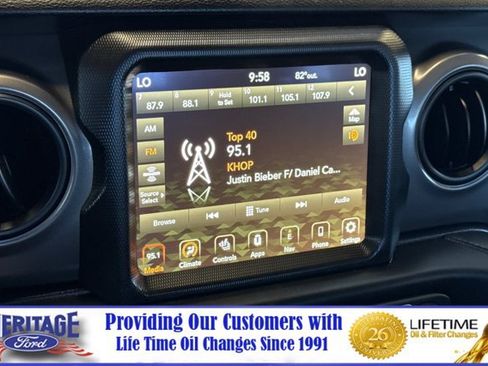 Used 2022 Jeep Gladiator Sport AWD/4WD image 17