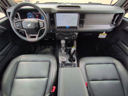 New 2026 Ford Bronco Badlands image 14