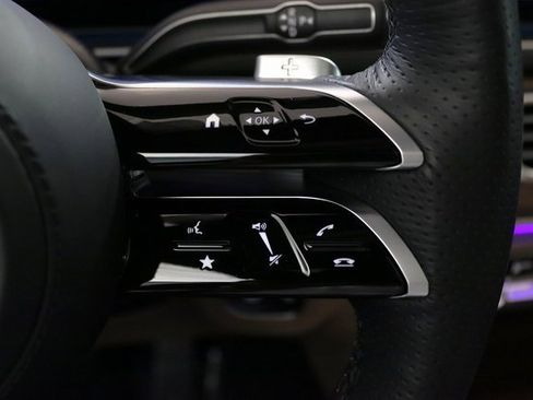 Certified 2025 Mercedes-Benz GLS 580 4MATIC image 6