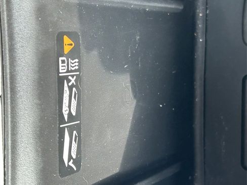 Used 2023 GMC Acadia Denali w/ Denali Ultimate Package image 32