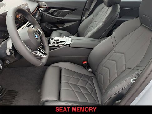 New 2026 BMW 530i xDrive w/ M Sport Package image 13