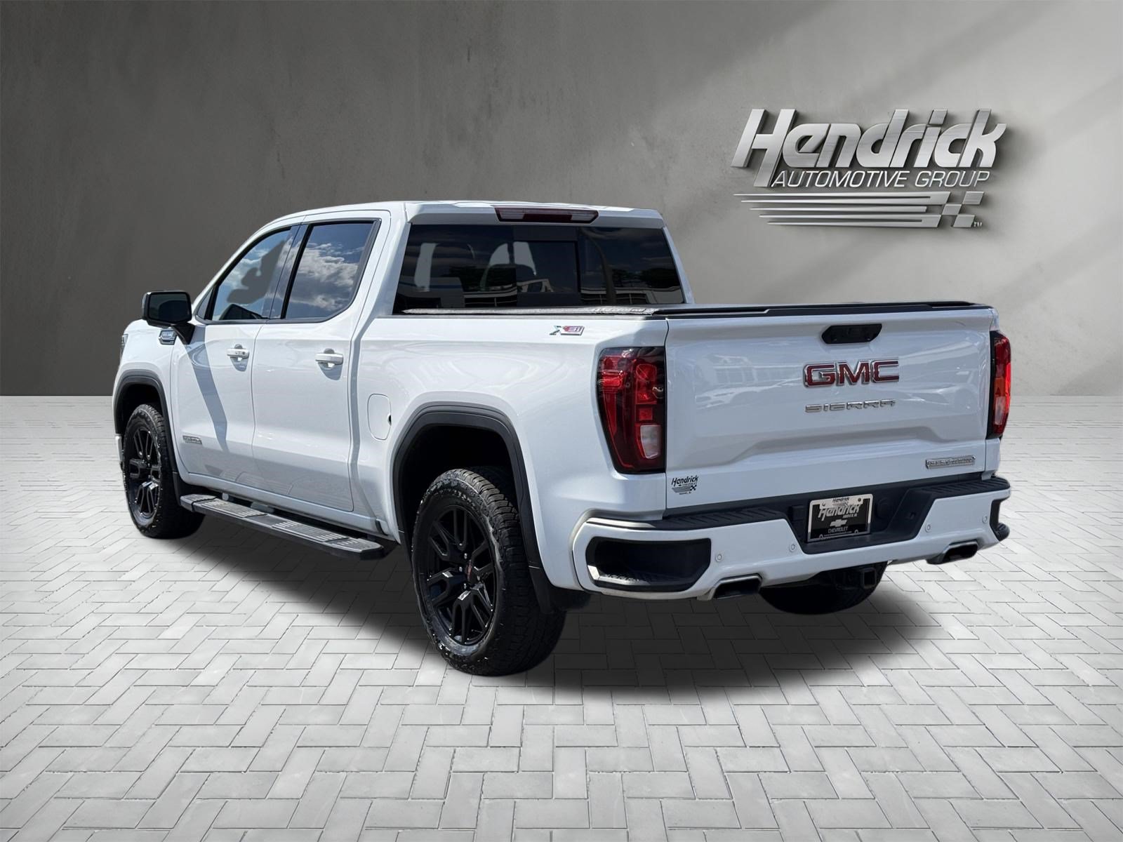 Used 2025 GMC Sierra 1500 Elevation w/ Elevation Premium Package AWD/4WD image 8
