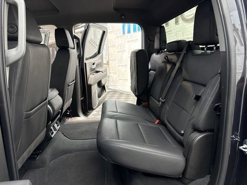 Used 2025 GMC Sierra 1500 SLT AWD/4WD image 27