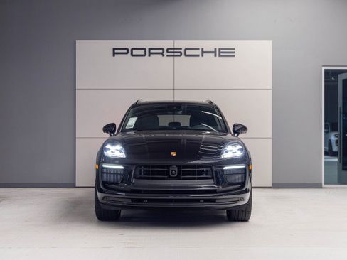 Certified 2026 Porsche Macan S AWD/4WD image 10