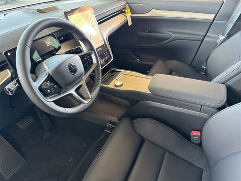 New 2025 Volvo EX90 Plus image 9