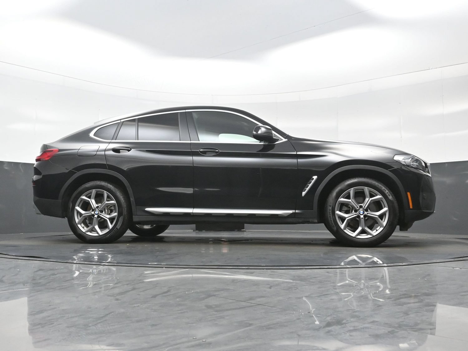 Used 2025 BMW X4 xDrive30i AWD/4WD image 33